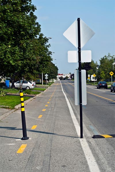 Sign pole, Sign Post, Traffic post, Carvel post, Carvel System-Traffic Innovation - Sharpline - Traffic Calming - Way Finding - Vision Zero
